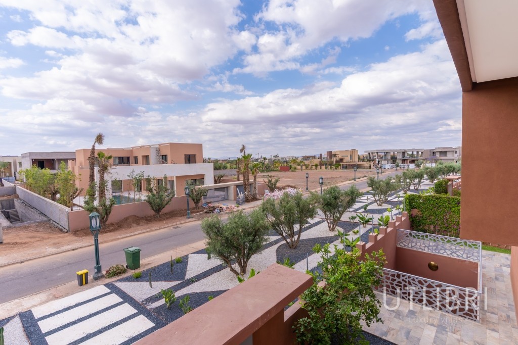 Extraordinary villa, Amelkis Golf