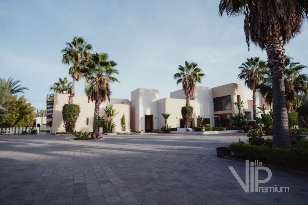 Extraordinary villa, Ouarzazate Road