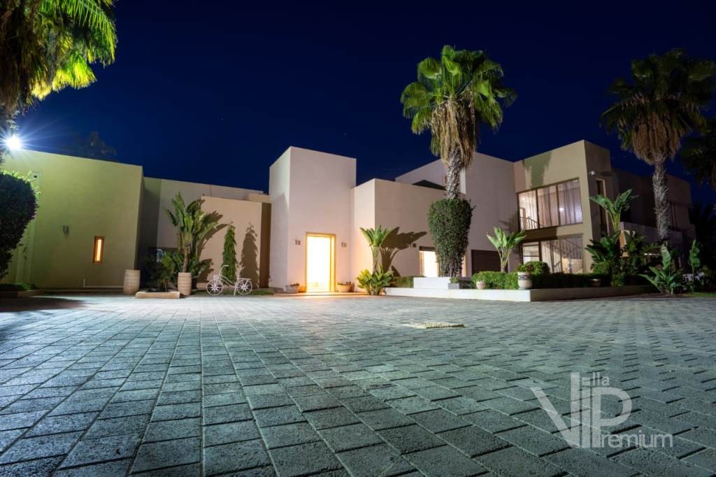 Extraordinary villa, Ouarzazate Road