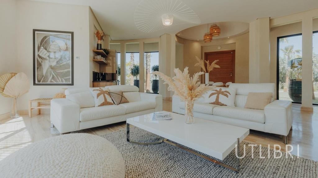 Extraordinary villa, Near Amelkis Golf 