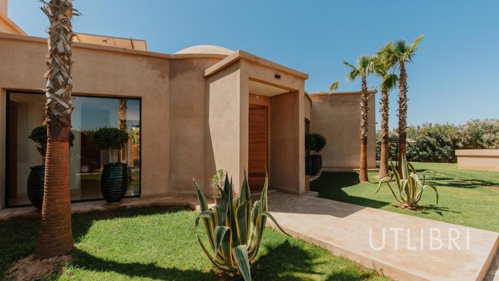 Extraordinary villa, Near Amelkis Golf 