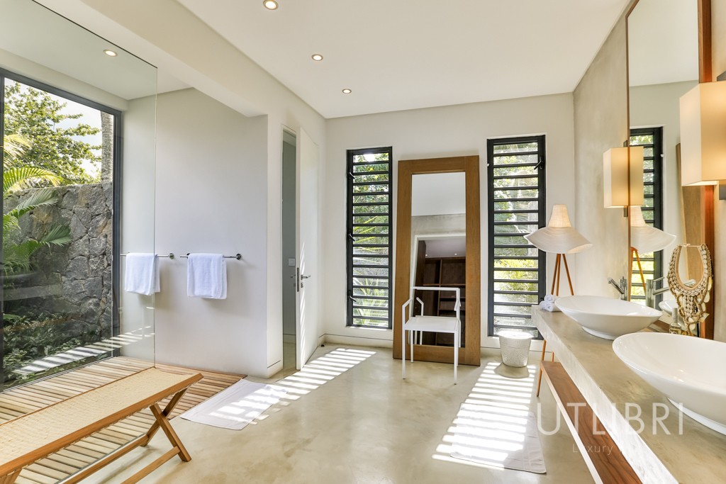 Extraordinary villa, Pereybère