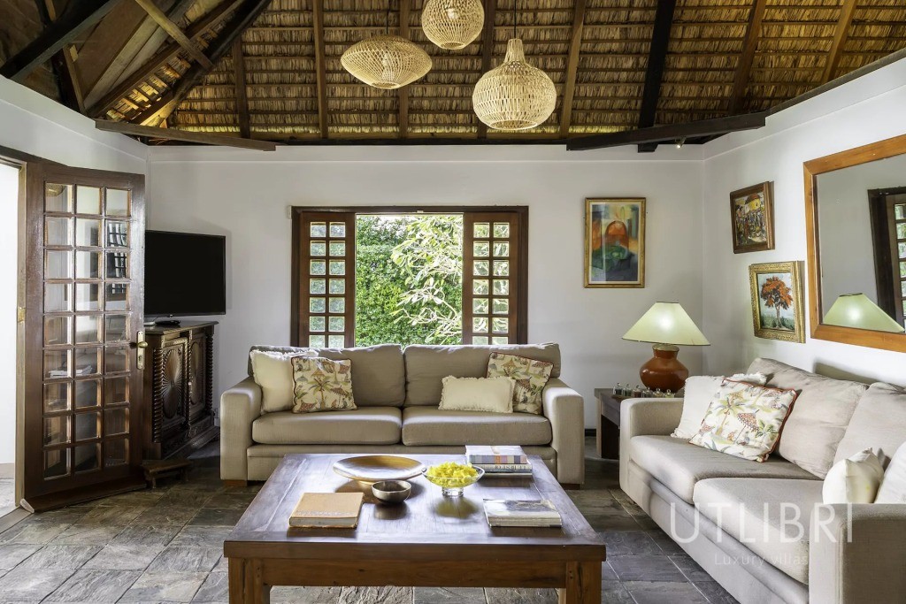 Villa d'exception, Roches noires