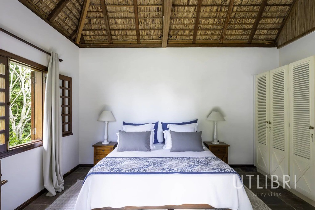 Villa d'exception, Roches noires