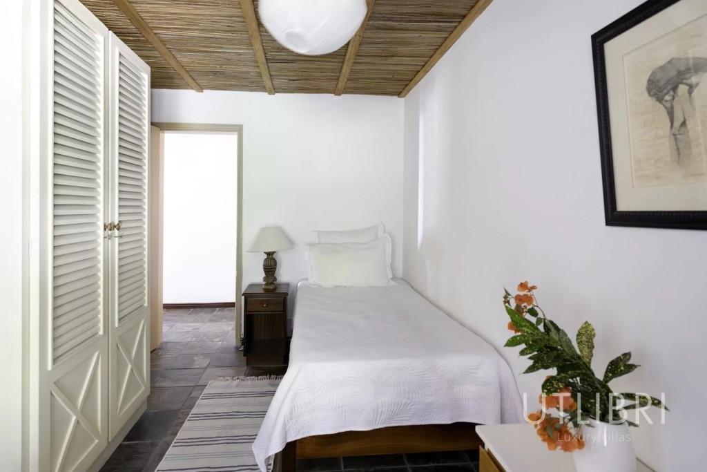Villa d'exception, Roches noires