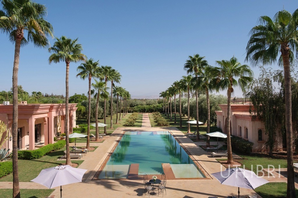 Extraordinary villa, Road to Fes