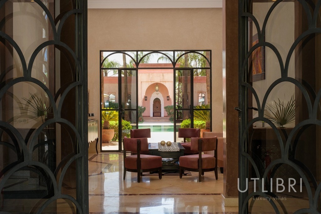 Extraordinary villa, Road to Fes