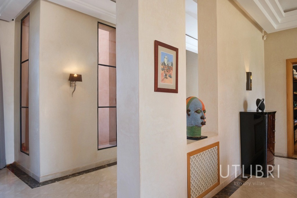 Extraordinary villa, Road to Fes