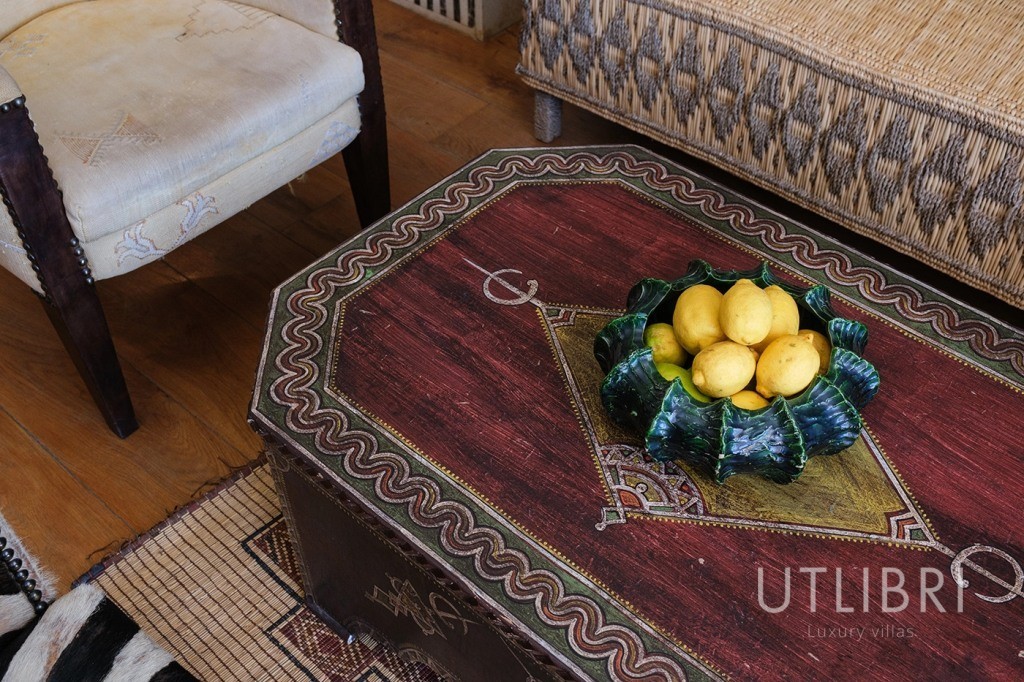 Extraordinary villa, Road to Fes