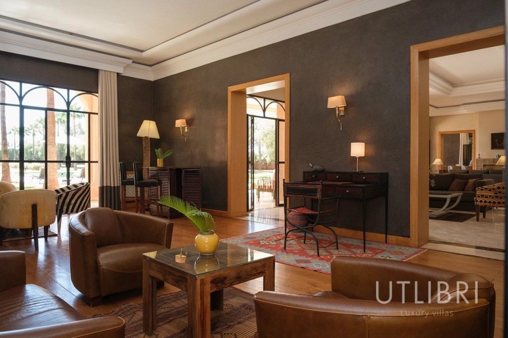 Extraordinary villa, Road to Fes
