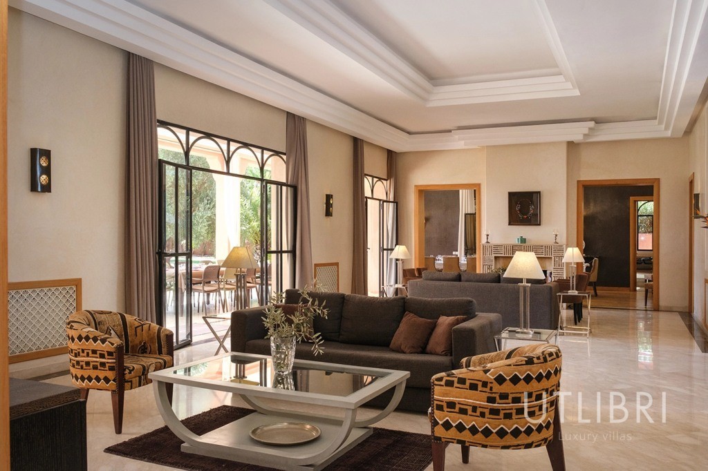 Extraordinary villa, Road to Fes