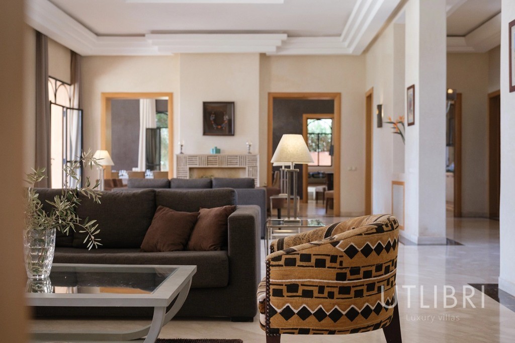 Extraordinary villa, Road to Fes