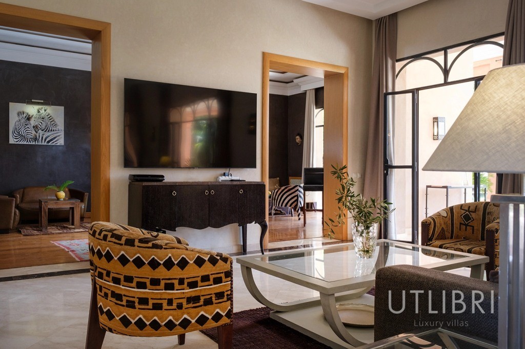 Extraordinary villa, Road to Fes