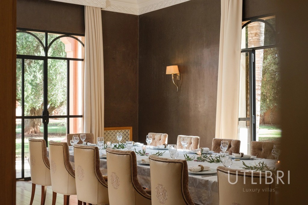 Extraordinary villa, Road to Fes