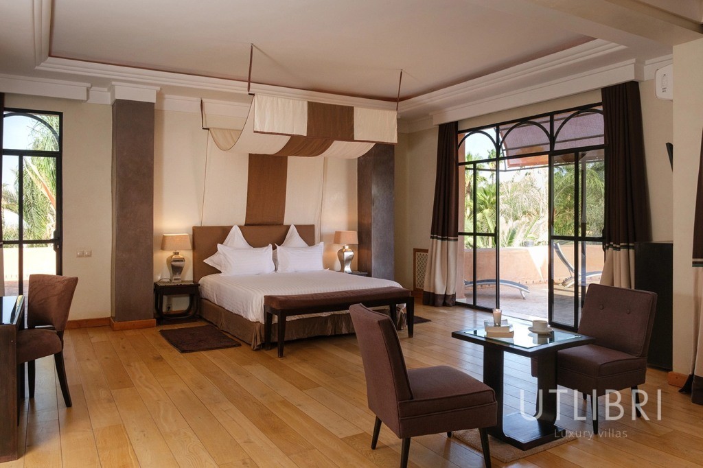 Extraordinary villa, Road to Fes