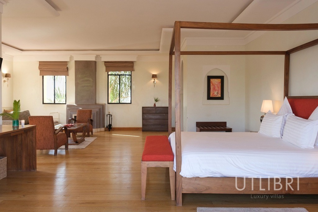 Extraordinary villa, Road to Fes