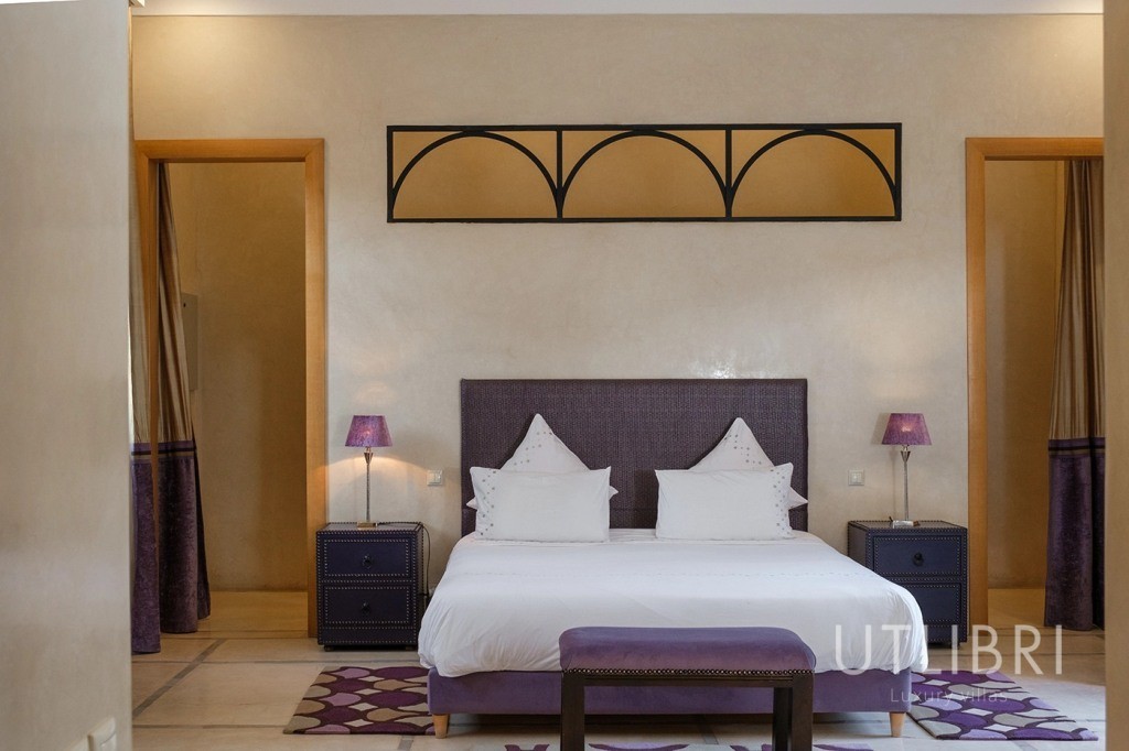 Extraordinary villa, Road to Fes