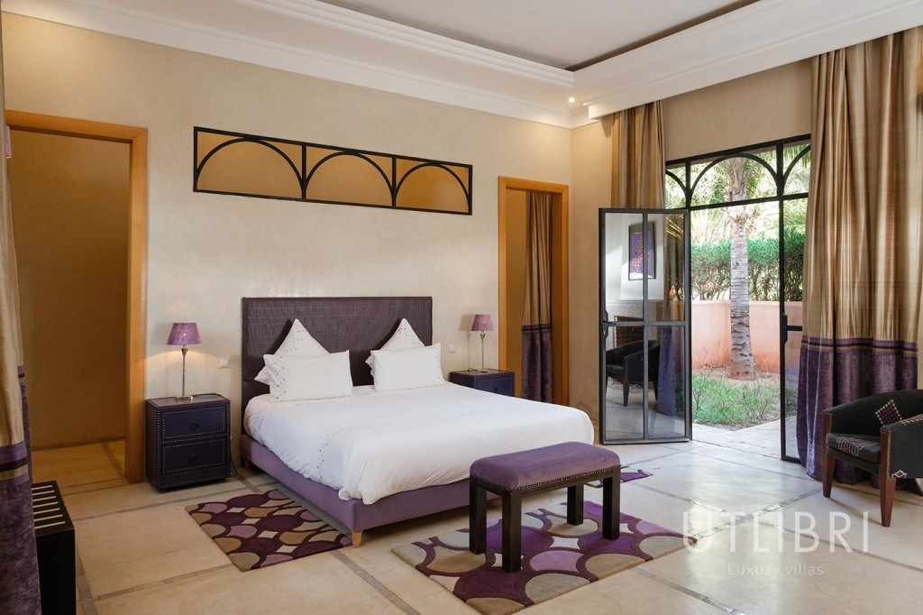 Extraordinary villa, Road to Fes