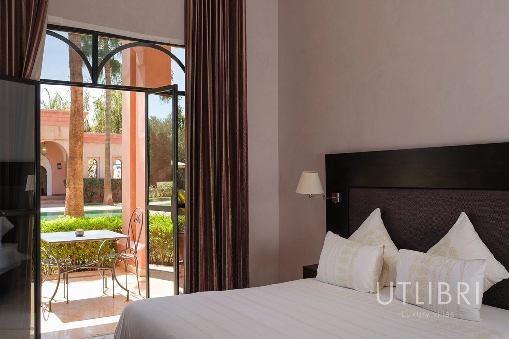 Extraordinary villa, Road to Fes
