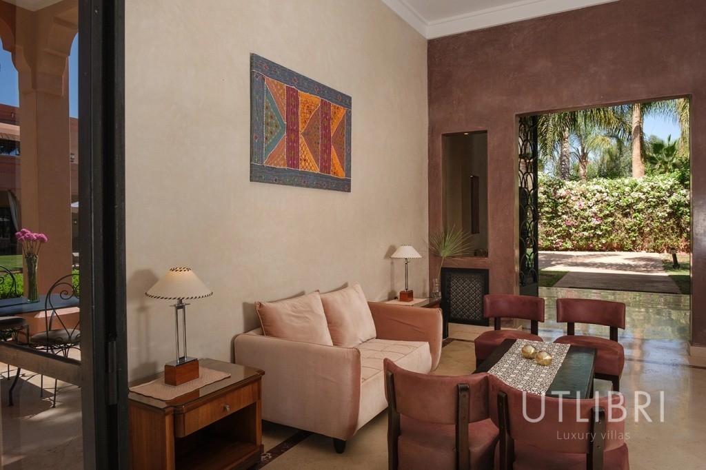 Extraordinary villa, Road to Fes