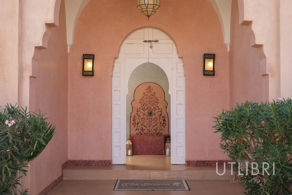 Extraordinary villa, Road to Fes