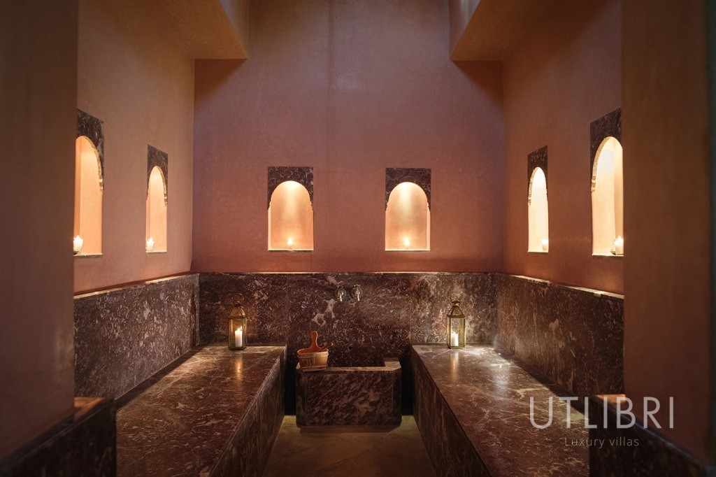 Extraordinary villa, Road to Fes