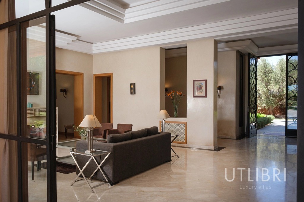 Extraordinary villa, Road to Fes