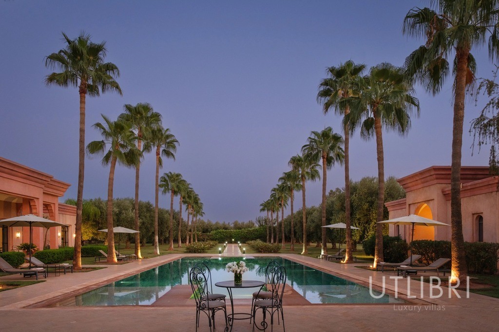 Extraordinary villa, Road to Fes