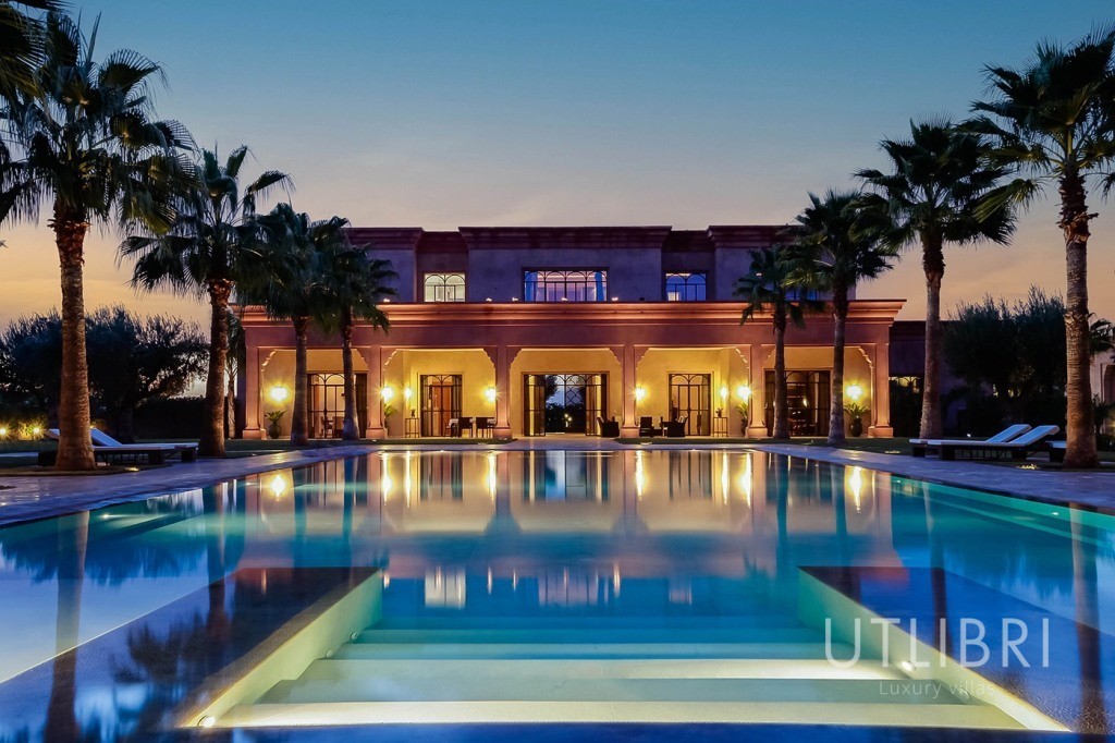 Extraordinary villa, Road to Fes