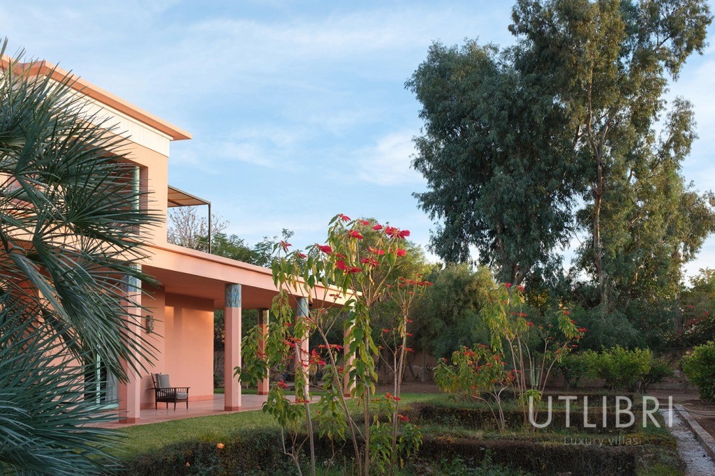Extraordinary villa, Amelkis Golf