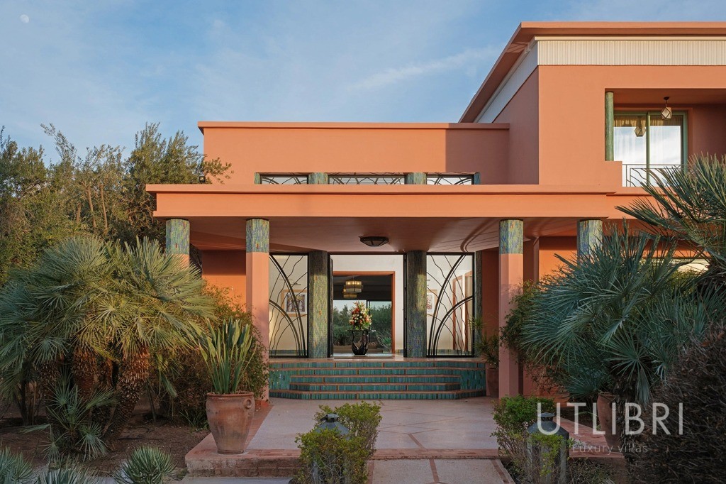 Extraordinary villa, Amelkis Golf