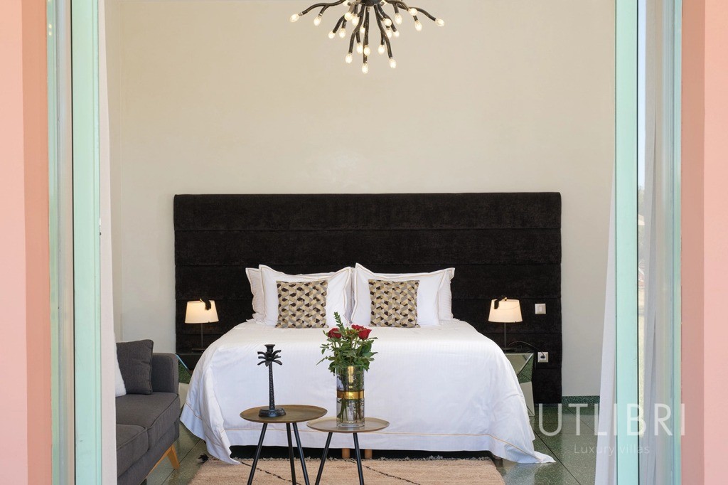Extraordinary villa, Amelkis Golf