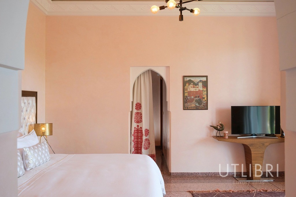 Extraordinary villa, Amelkis Golf