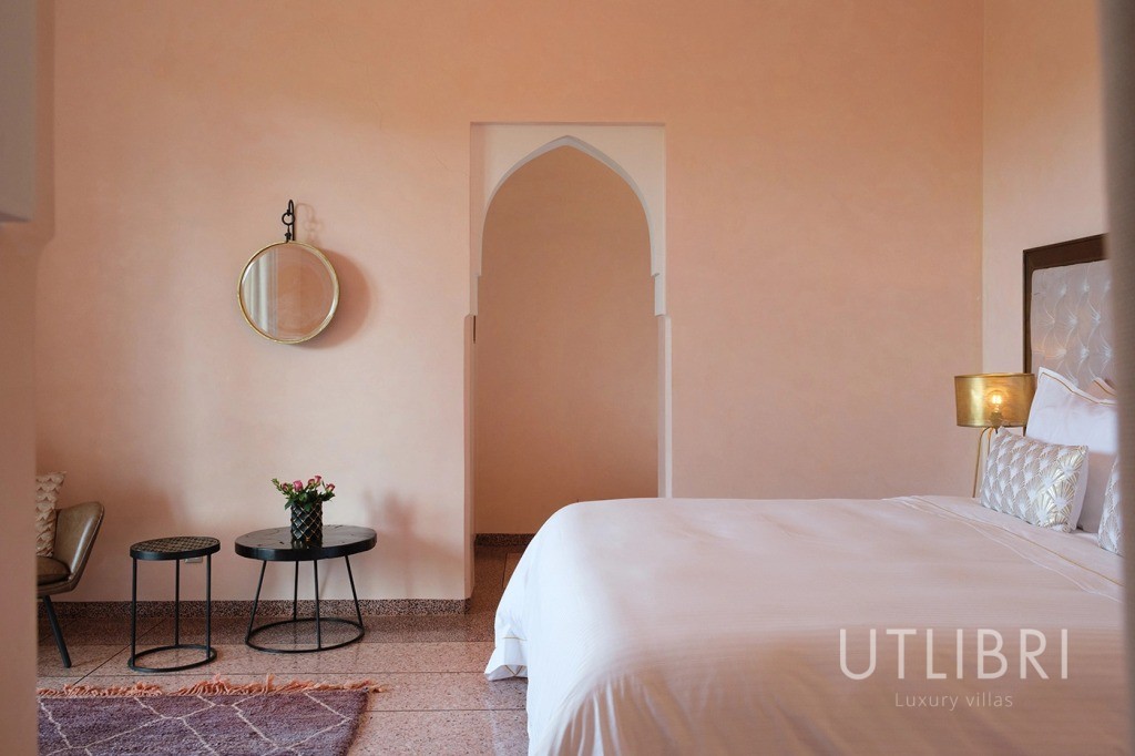 Extraordinary villa, Amelkis Golf
