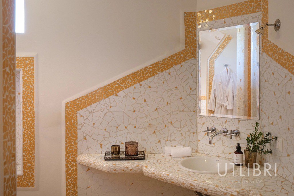 Extraordinary villa, Amelkis Golf