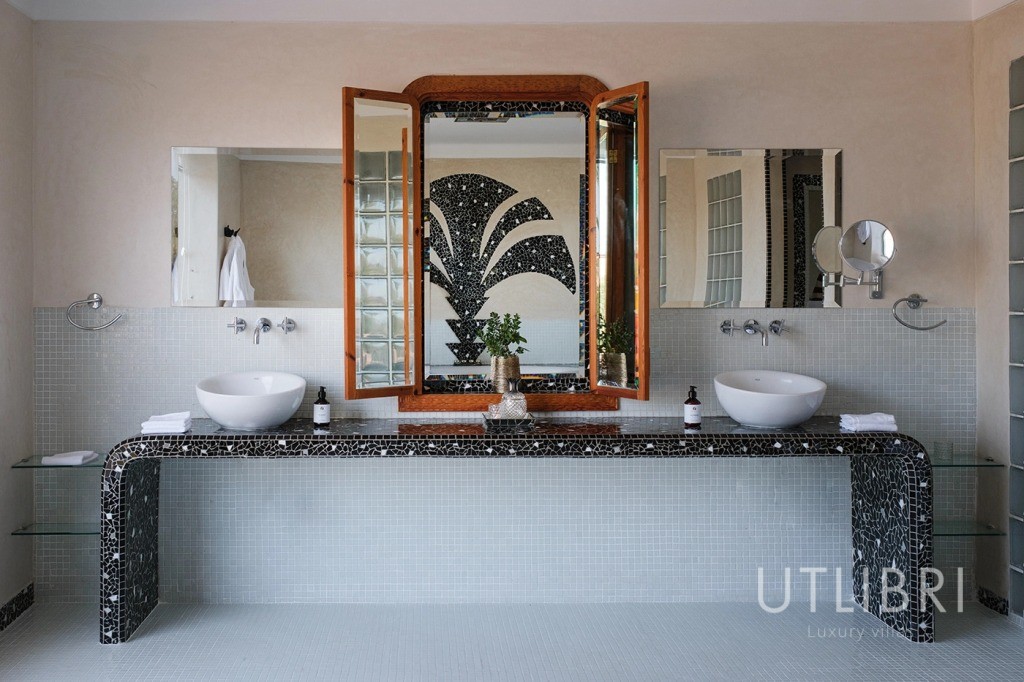 Extraordinary villa, Amelkis Golf