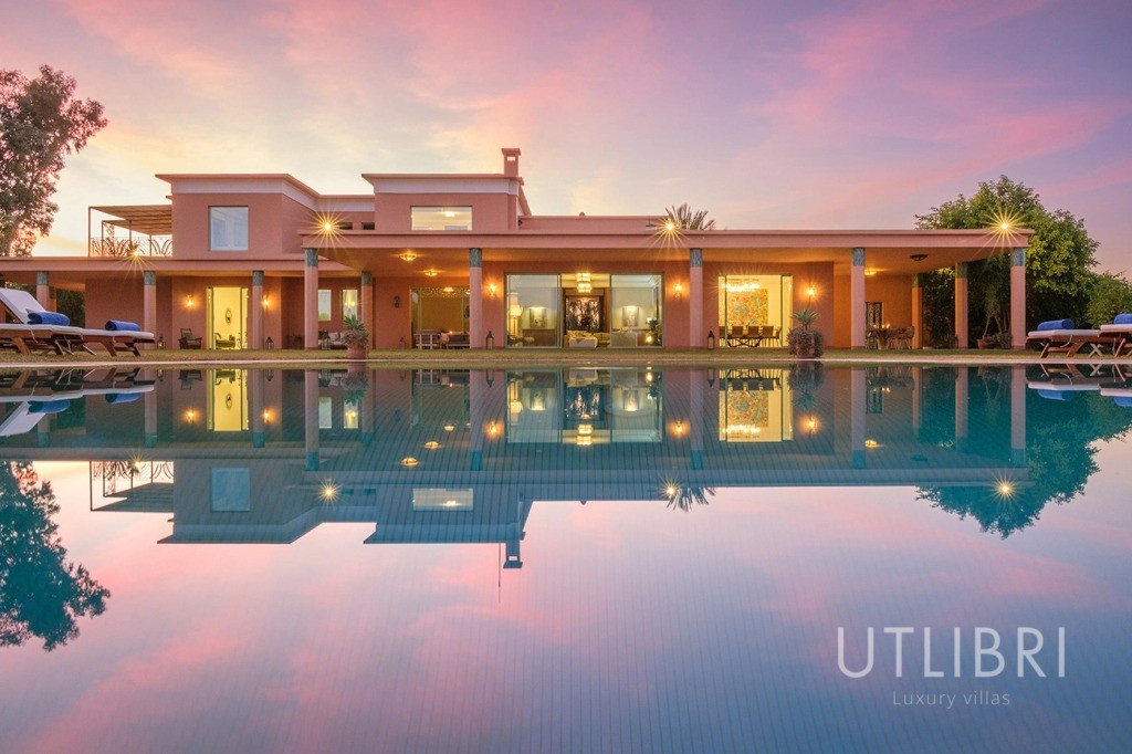 Extraordinary villa, Amelkis Golf