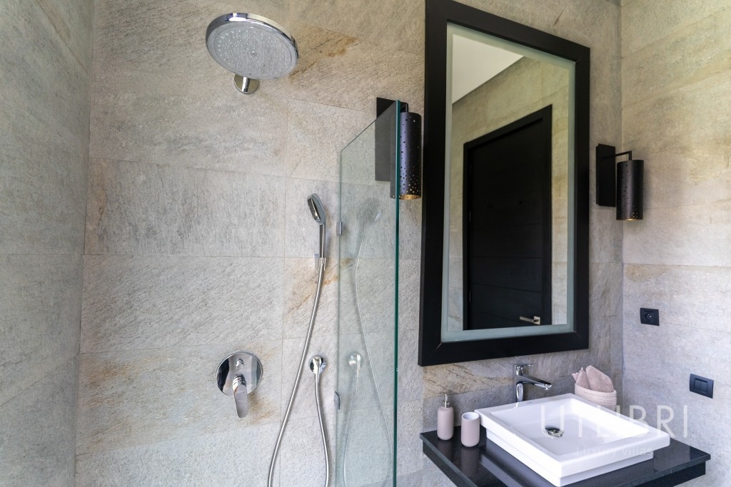 Extraordinary villa, Al Maaden Golf