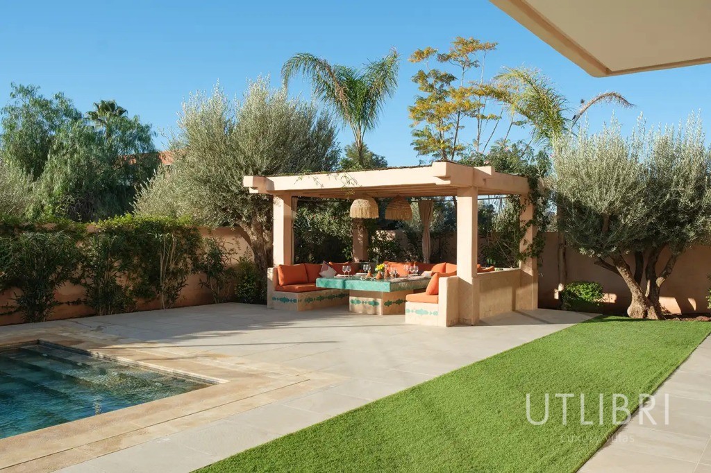 Extraordinary villa, Amelkis Golf