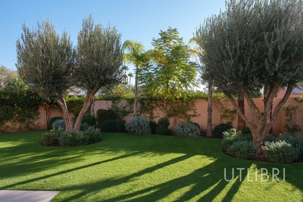 Extraordinary villa, Amelkis Golf