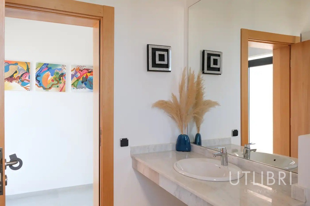 Extraordinary villa, Amelkis Golf