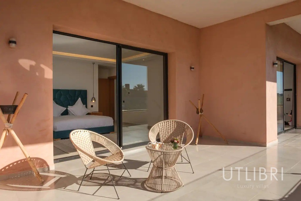 Extraordinary villa, Amelkis Golf