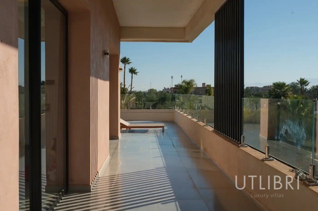 Extraordinary villa, Amelkis Golf