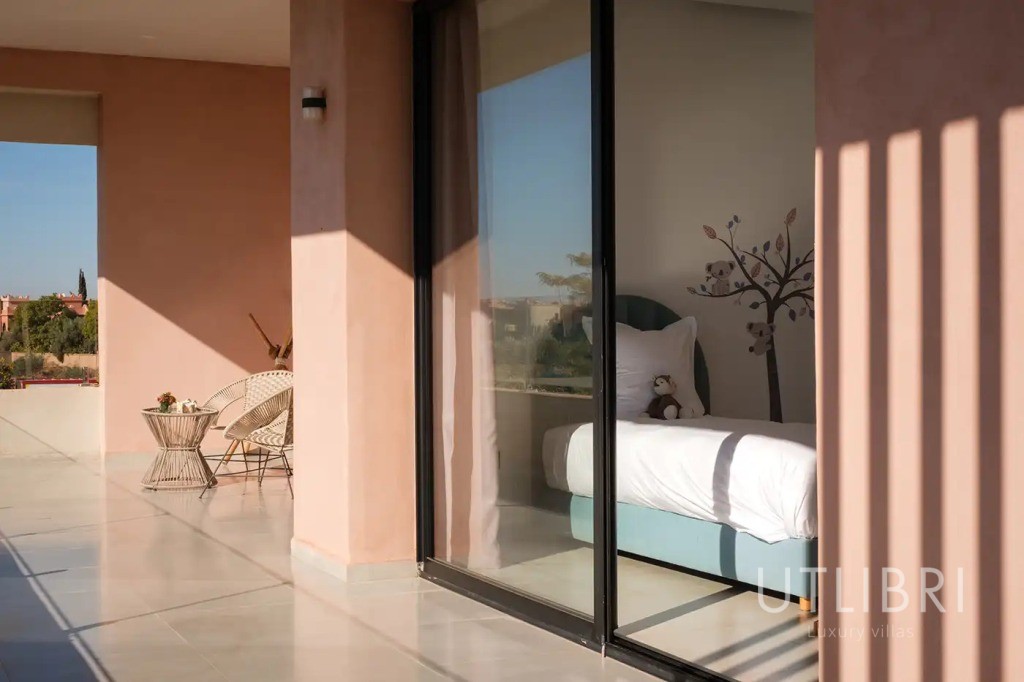 Extraordinary villa, Amelkis Golf