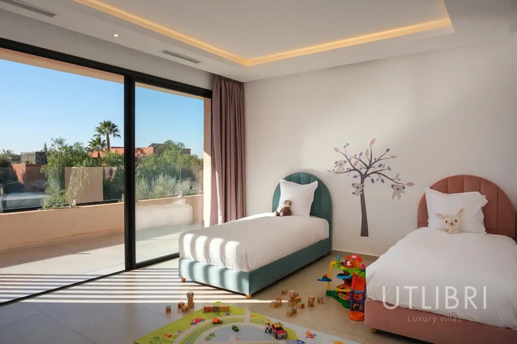 Extraordinary villa, Amelkis Golf