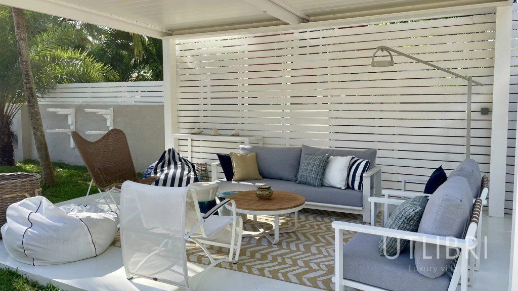 Villa d'exception, Roches noires