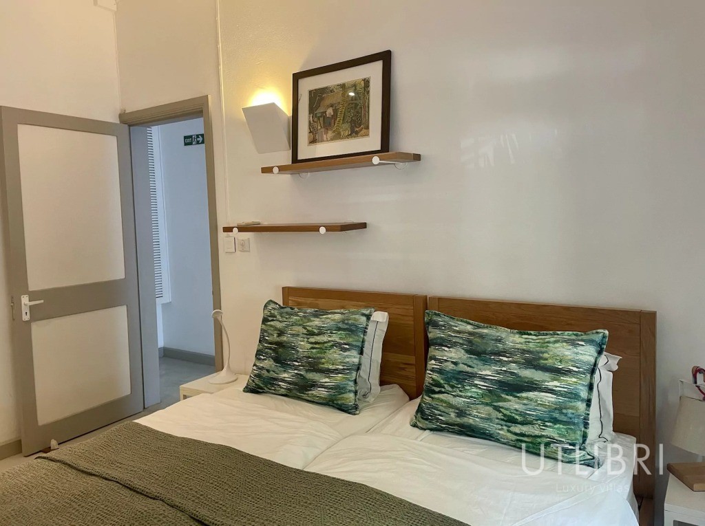 Villa d'exception, Roches noires