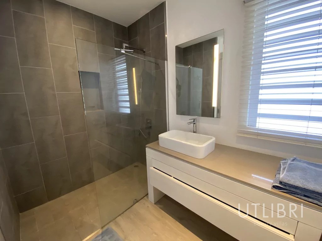 Villa d'exception, Roches noires
