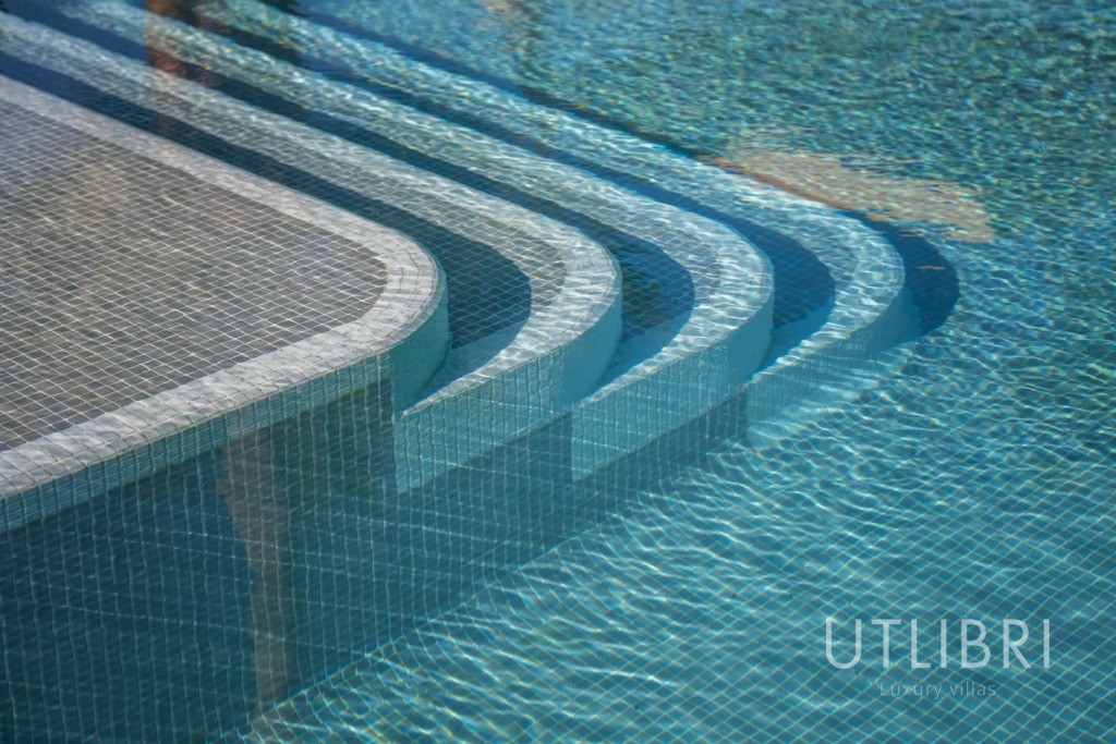 Extraordinary villa, Royal Palm and around
