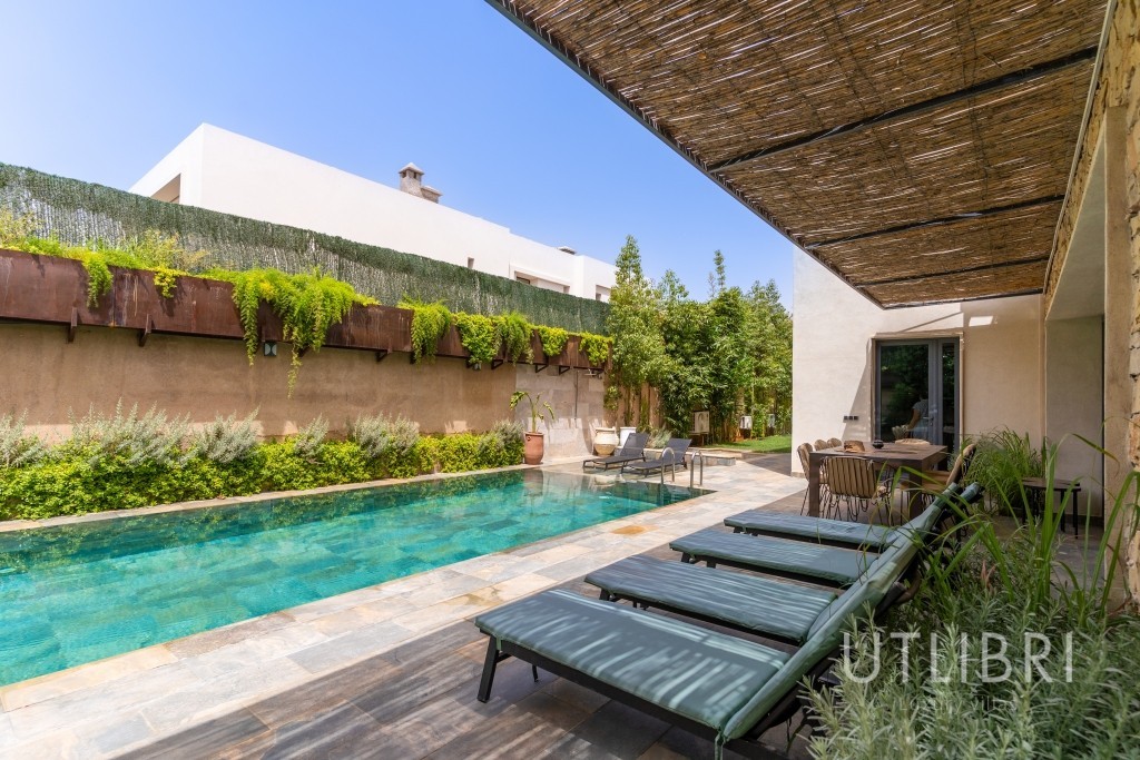 Extraordinary villa, Amelkis Golf